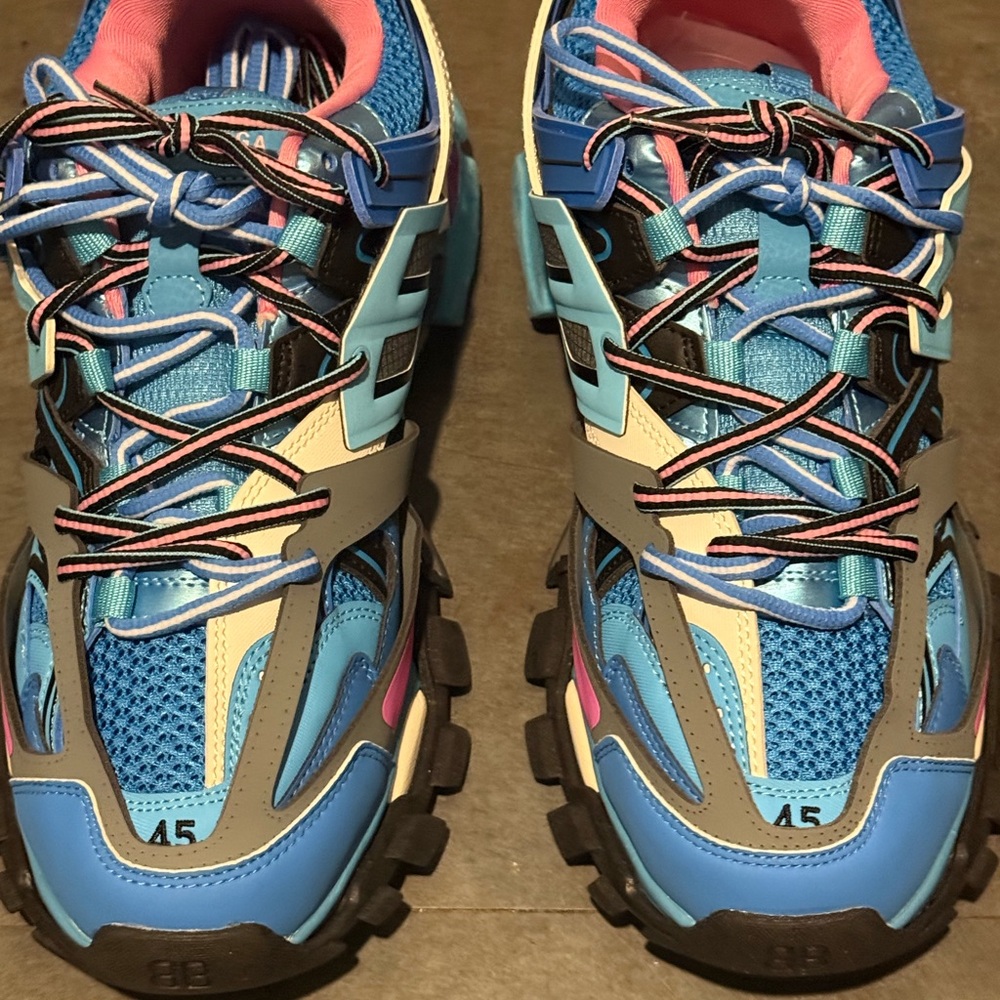 Balenciaga Women's Blue and Pink Athletic Shoes